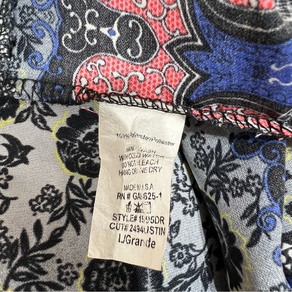 Renee c. Knee length shirt dress with two front pockets size large - Picture 6 of 10